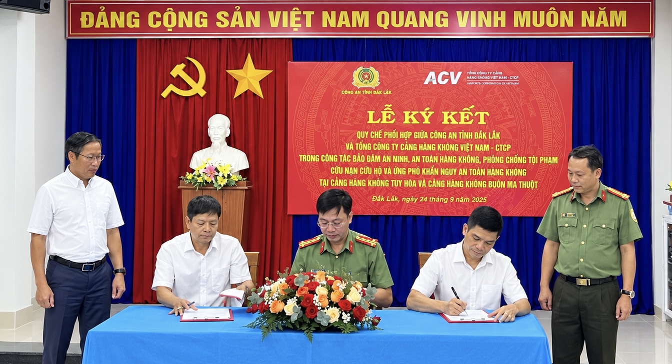KÝ KẾT QUY CHẾ PHỐI HỢP TRONG CÔNG TÁC BẢO ĐẢM AN NINH, AN TOÀN HÀNG KHÔNG, PHÒNG CHÁY CHỮA CHÁY (PCCC), CỨU NẠN CỨU HỘ (CNCH) VÀ ỨNG PHÓ KHẨN NGUY