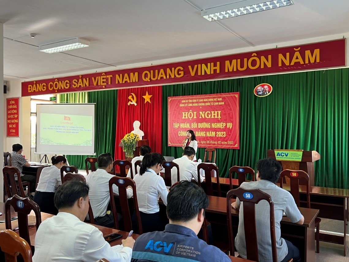 CongtacDang2.jpg
