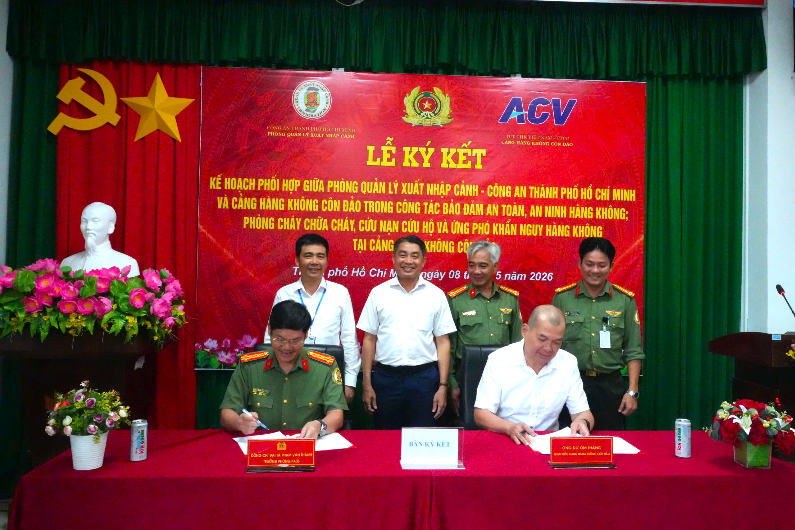 Ký kết 2.jpg