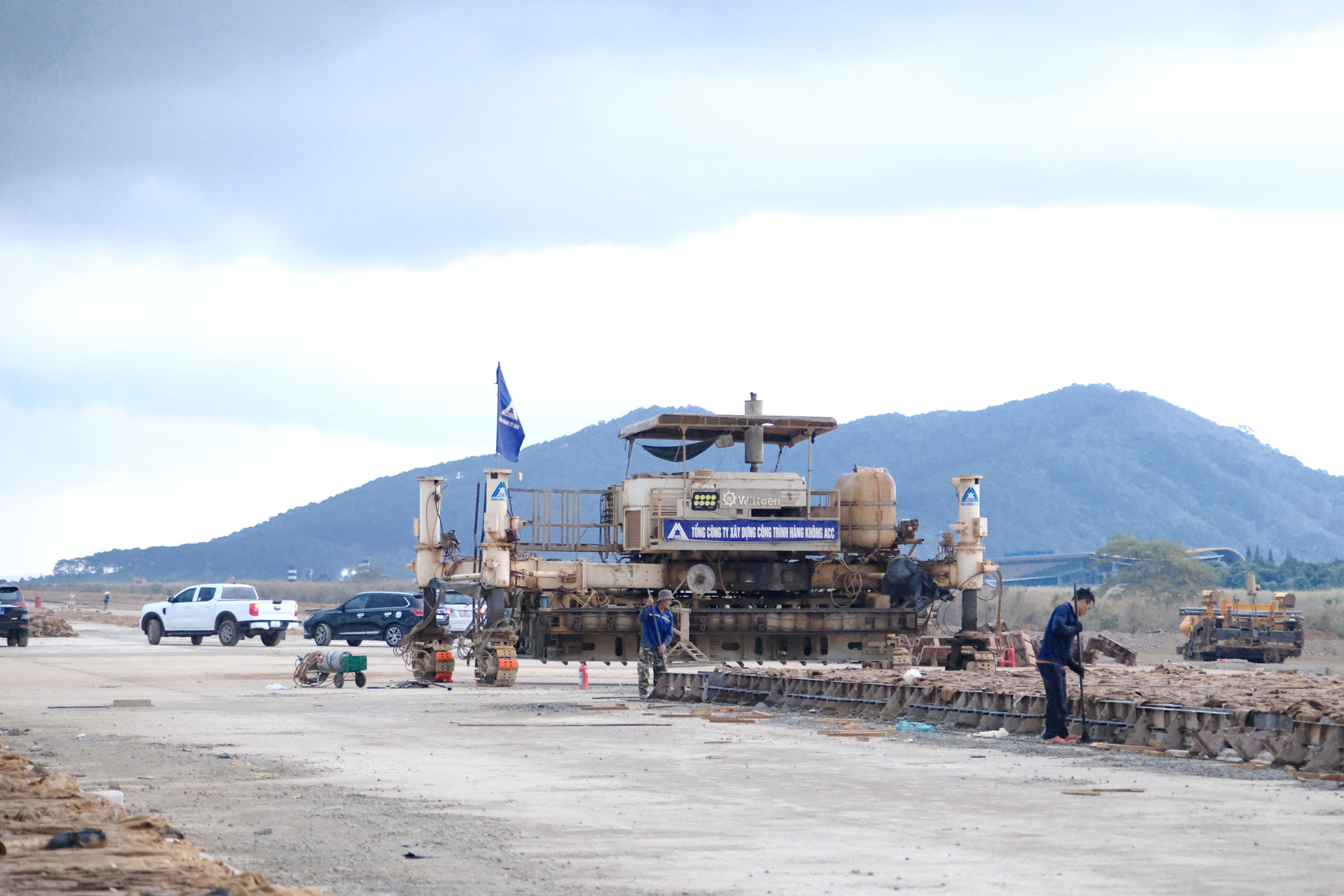 PCT UBND kiem tra thi cong (4).jpg