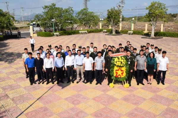 Thuongbinhlietsy2707_02.jpg