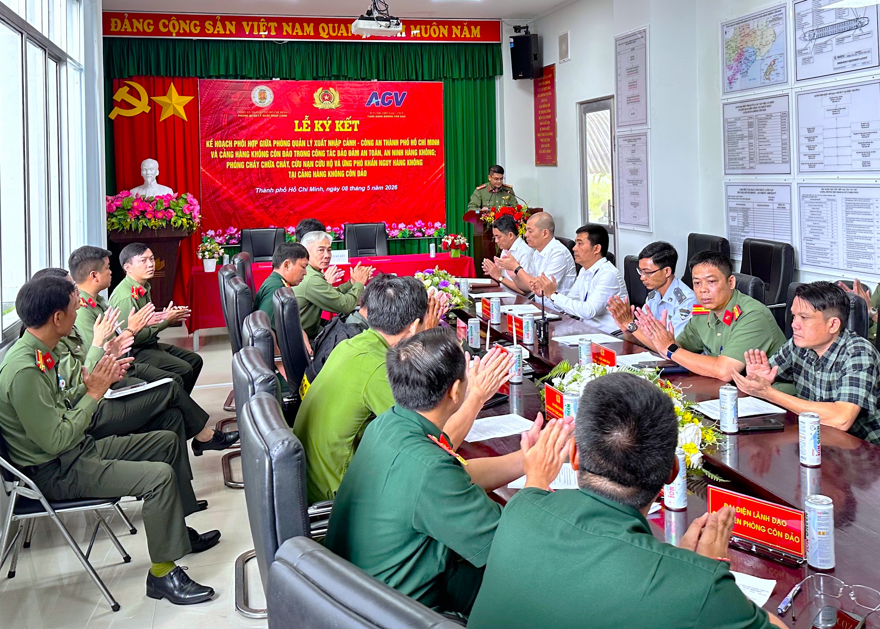 Vỗ tay.jpg