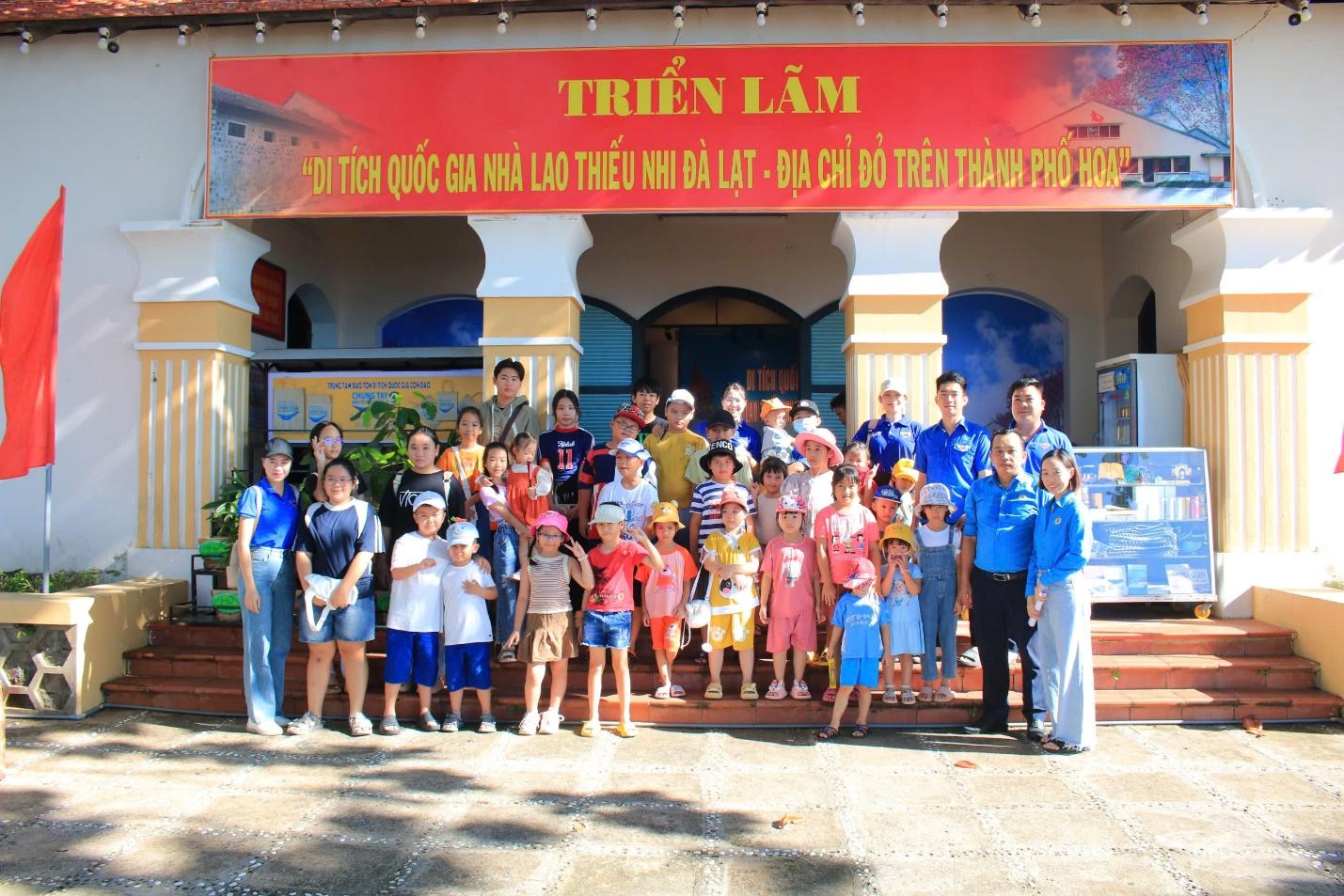 A group of people posing for a photoDescription automatically generated