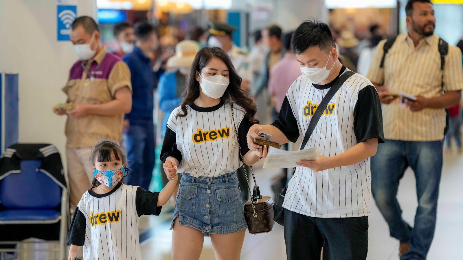 Nhiều gia đình đi du lịch trước thềm năm học mới - Ảnh Phan Công