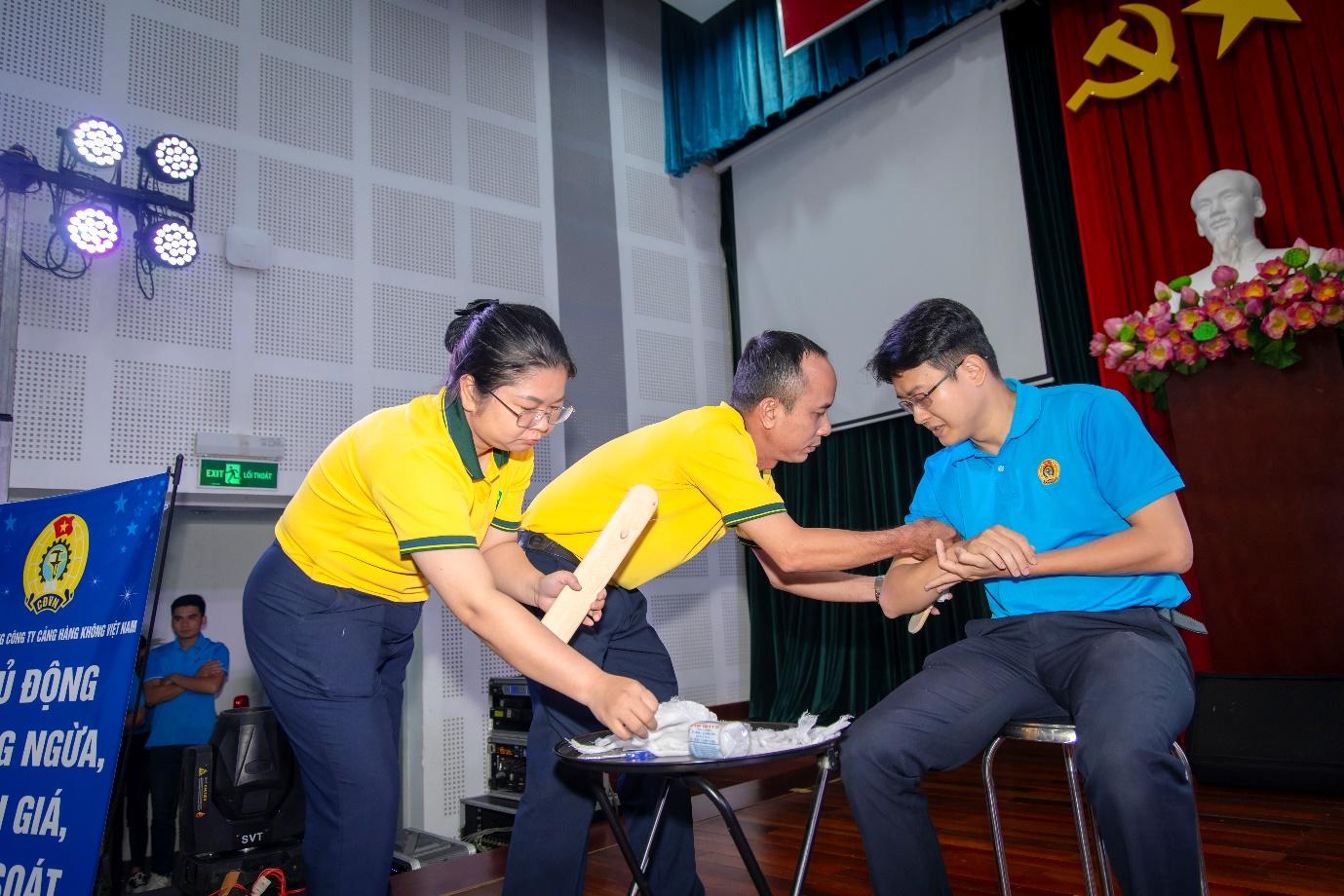 A group of people in yellow shirtsAI-generated content may be incorrect.