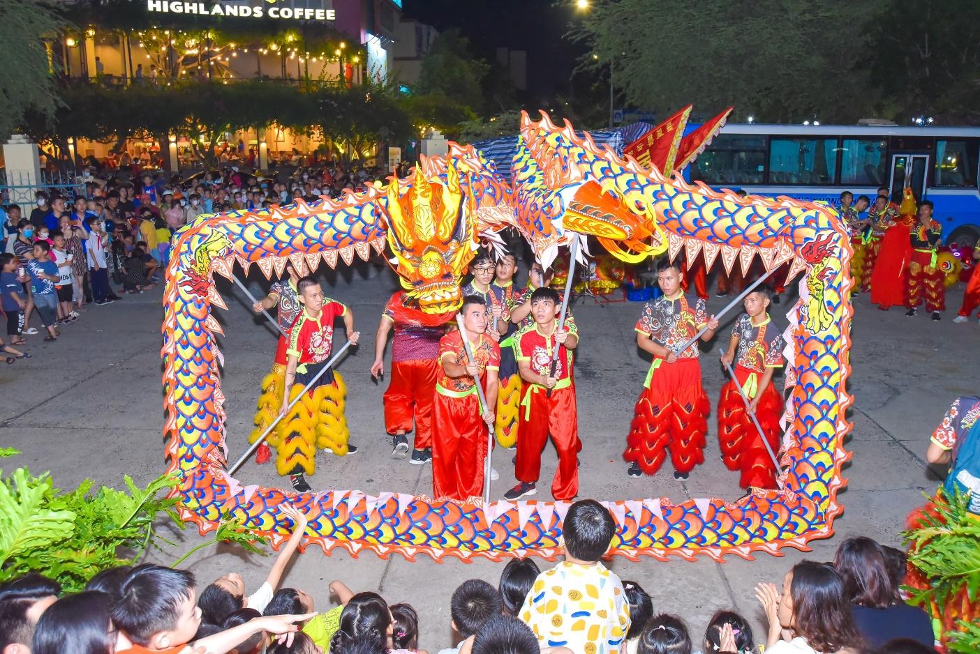 D:\TRANG\12. HÌNH ẢNH\TRUNG THU 2023\z4742338692532_0436f75746e7b10c4996eb2f73f39f4f.jpg