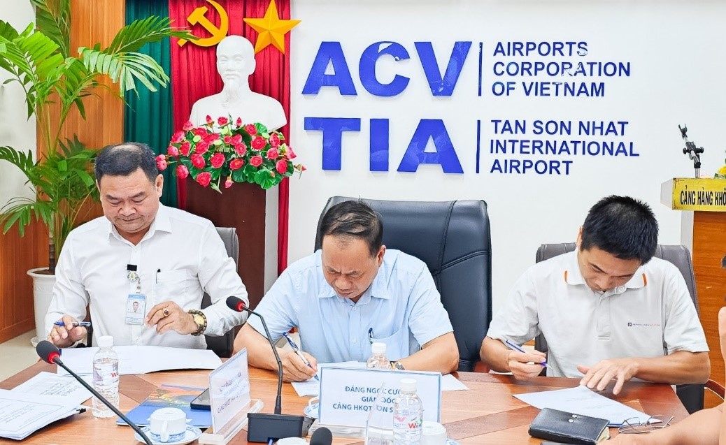 Ký kết quy chế phối hợp xử lý sự cố tràn nhiên liệu tại Cảng HKQT Tân Sơn Nhất|LOCAL_PATH:crawled_data/images/featured_028a39d2e1dd.jpg