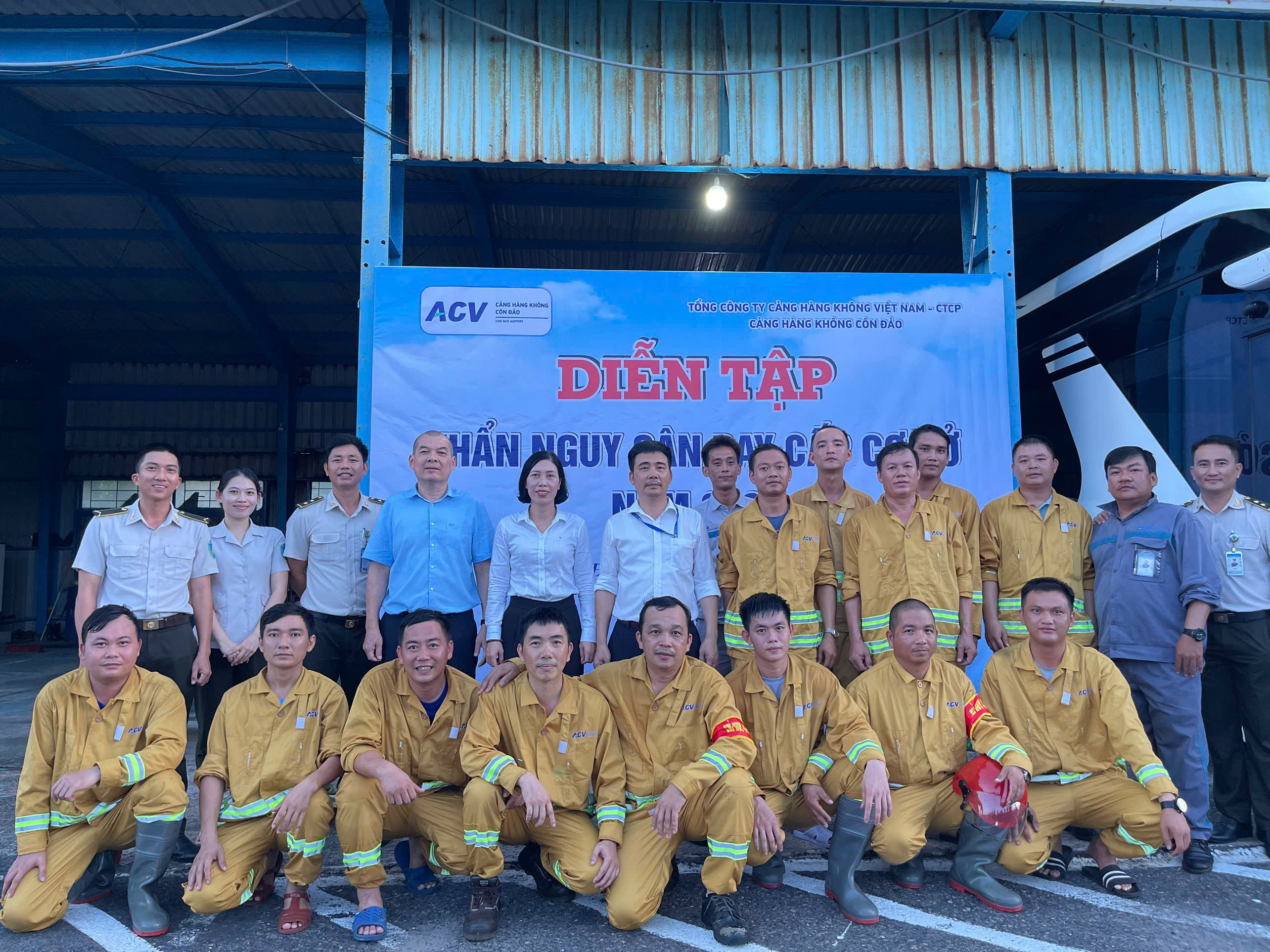 Cảng hàng không Côn Đảo tổ chức diễn tập khẩn nguy bay cấp cơ sở năm 2025|LOCAL_PATH:crawled_data/images/featured_03f325b3547e.jpg