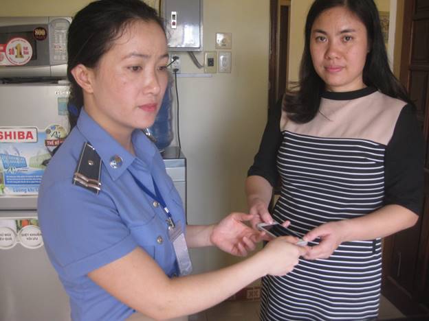 Cảng hàng không Pleiku: Phối hợp với an ninh hành không Nội Bài nhanh chóng kiểm tra, phát hiện hành khách “cầm nhầm” điện thoại của hành khách khác|LOCAL_PATH:crawled_data/images/featured_06a3ce23d160.jpg