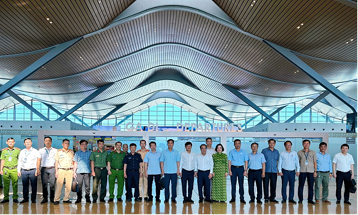 Đoàn giám sát của Ủy ban Thường vụ Quốc hội làm việc với Cảng HKQT Cam Ranh về kết quả thực hiện chính sách pháp luật về đảm bảo an toàn hàng không|LOCAL_PATH:crawled_data/images/featured_11129f10295f.png