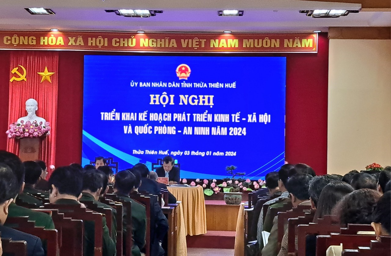 CẢNG HÀNG KHÔNG QUỐC TẾ PHÚ BÀI - ĐƠN VỊ DẪN ĐẦU CHỈ SỐ NĂNG LỰC CẠNH TRANH VÀ TRONG PHONG TRÀO THI ĐUA TẠI TỈNH THỪA THIÊN HUẾ NĂM 2023|LOCAL_PATH:crawled_data/images/featured_129d0e8d017c.jpg