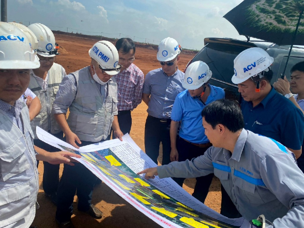 Đoàn công tác Đảng ủy Khối Doanh nghiệp Trung ương khảo sát, thăm hỏi, động viên tinh thần người lao động tại dự án trọng điểm quốc gia cảng HKQT Long Thành|LOCAL_PATH:crawled_data/images/featured_1502565a5c8a.png