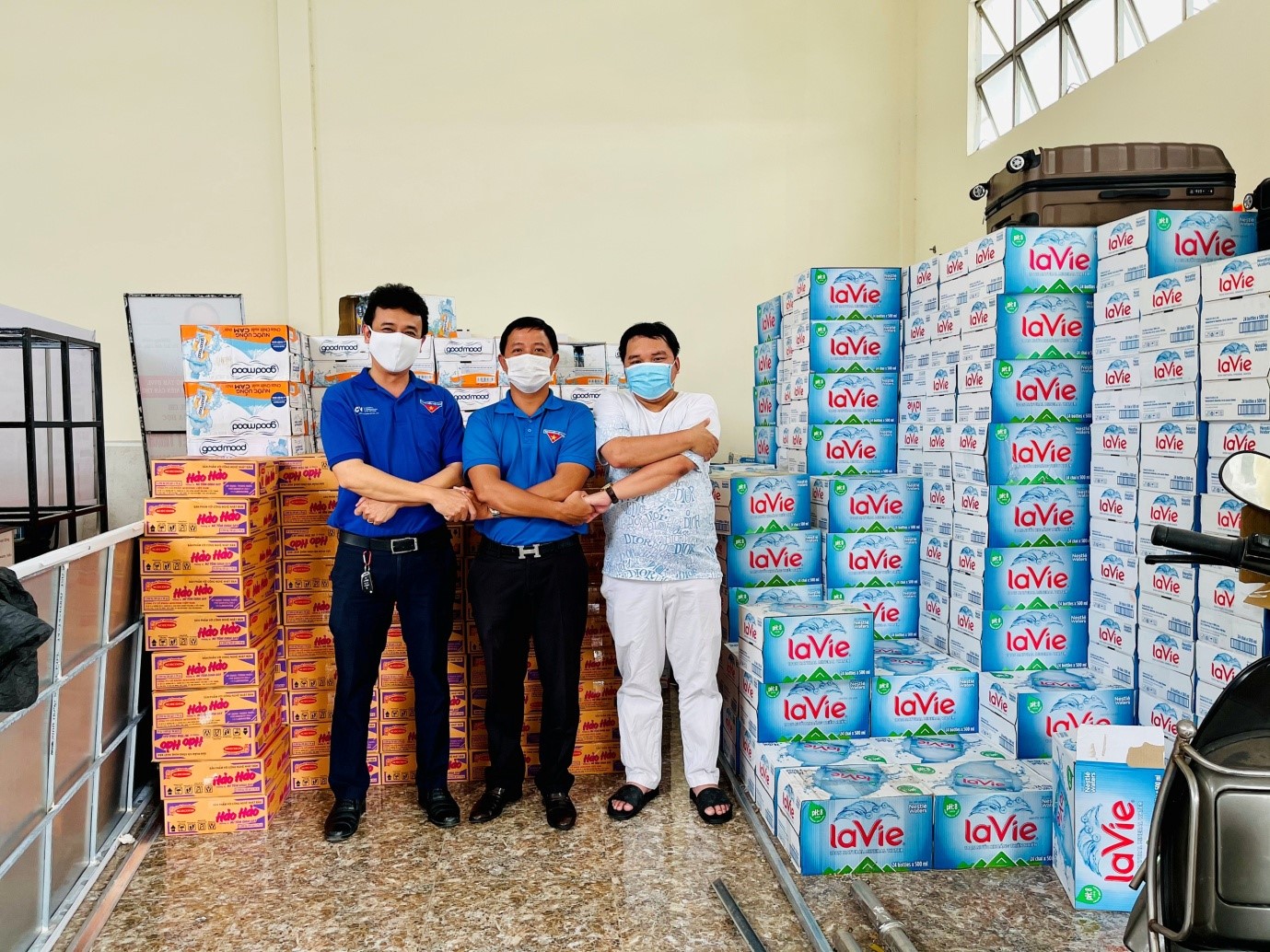 Đoàn thanh niên ACV động viên, hỗ trợ cán bộ, chiến sỹ đang làm nhiệm vụ phòng chống dịch Covid-19 tại các chốt biên giới Tây Nam|LOCAL_PATH:crawled_data/images/featured_173e32fffcae.jpg