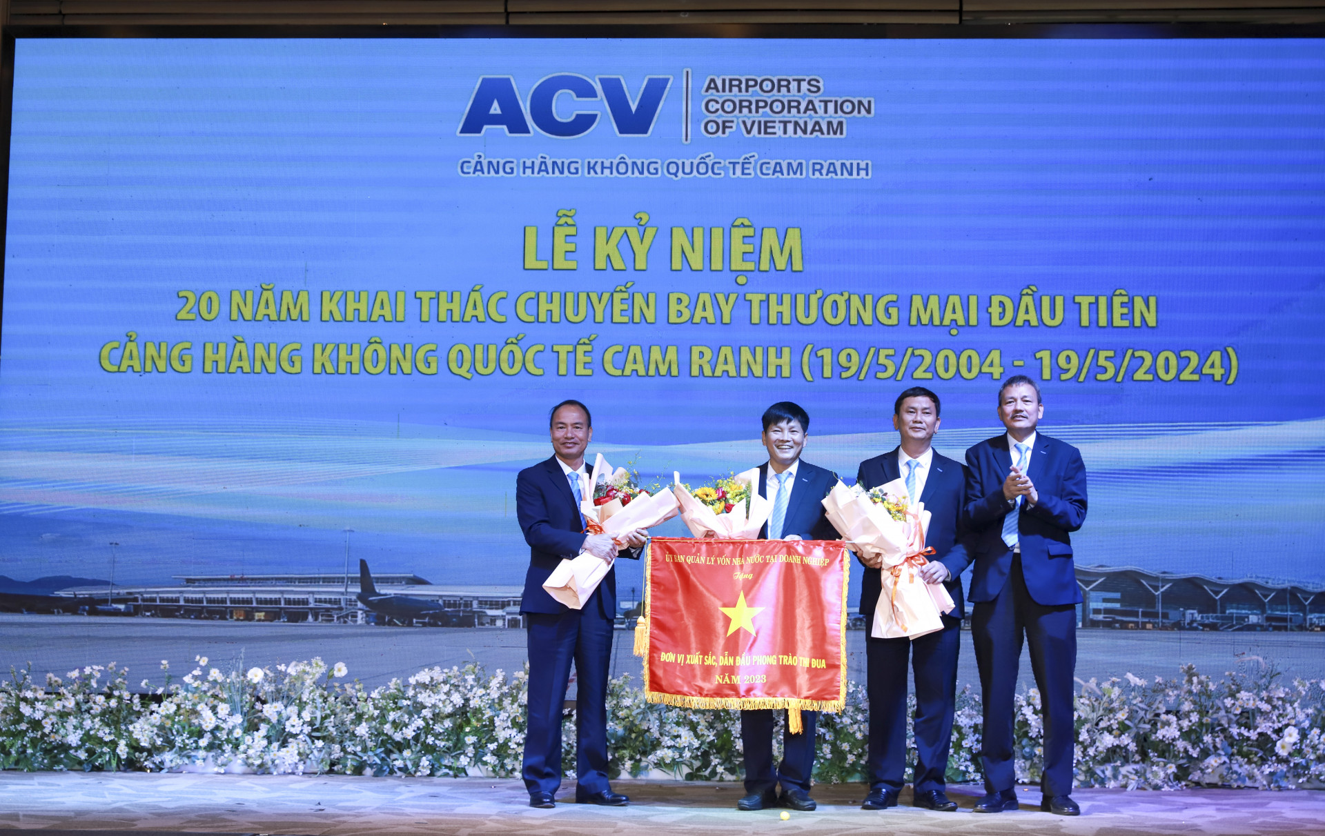 Cảng HKQT Cam Ranh kỷ niệm 20 năm khai thác chuyến bay thương mại đầu tiên|LOCAL_PATH:crawled_data/images/featured_17ebc8729670.jpg