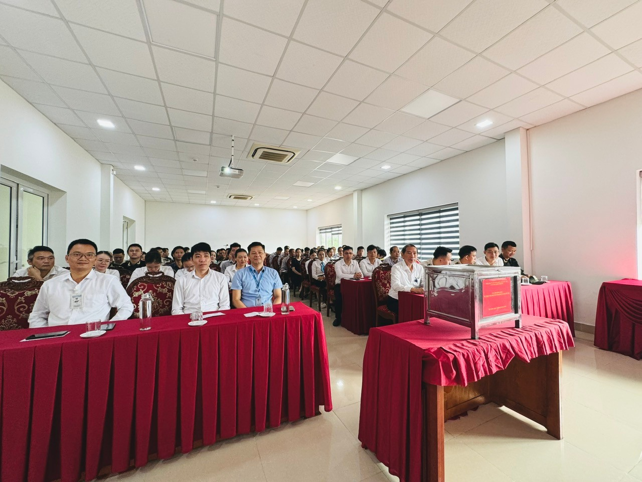 CẢNG HÀNG KHÔNG THỌ XUÂN: HƯỞNG ỨNG LỄ PHÁT ĐỘNG CỦA TỔNG CÔNG TY CẢNG HKVN – CTCP, ỦNG HỘ ĐỒNG BÀO BỊ THIỆT HẠI DO CƠN BÃO SỐ 3 GÂY RA|LOCAL_PATH:crawled_data/images/featured_1b7cb925cc5c.png