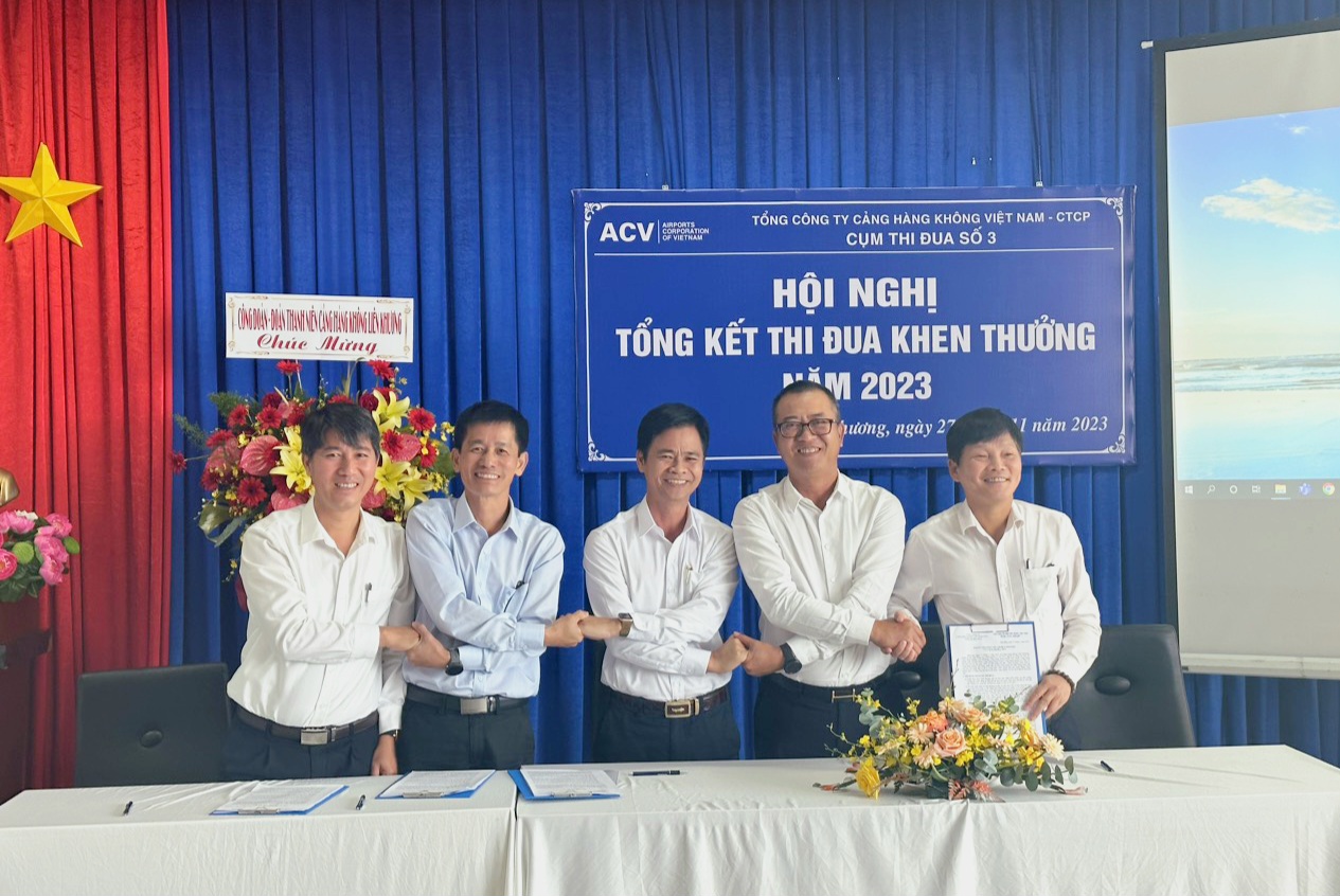 Hội nghị tổng kết thi đua Cụm thi đua số 3 năm 2023 tại Cảng hàng không Liên Khương|LOCAL_PATH:crawled_data/images/featured_217d70e1ae77.jpg