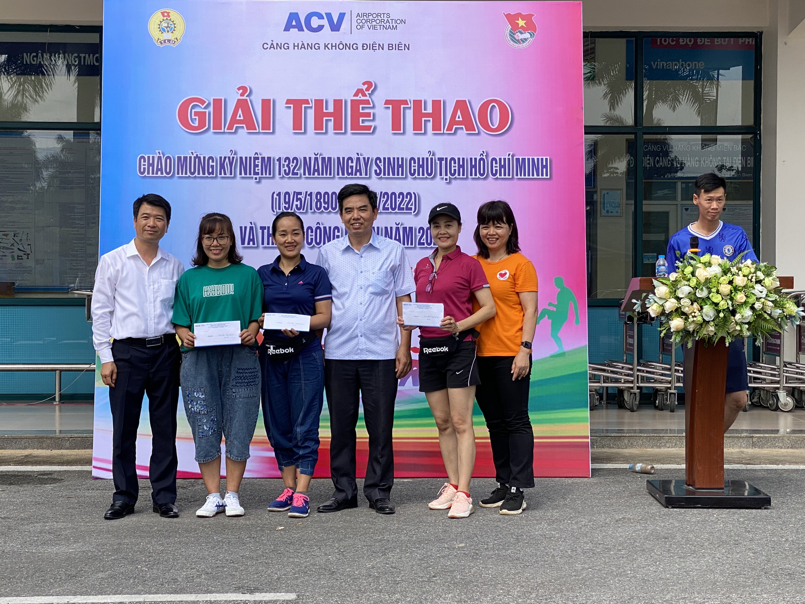 Cảng hàng không Điện Biên tổ chức giao lưu thể thao giữa các đơn vị hoạt động tại Cảng|LOCAL_PATH:crawled_data/images/featured_2238eea72acf.jpg