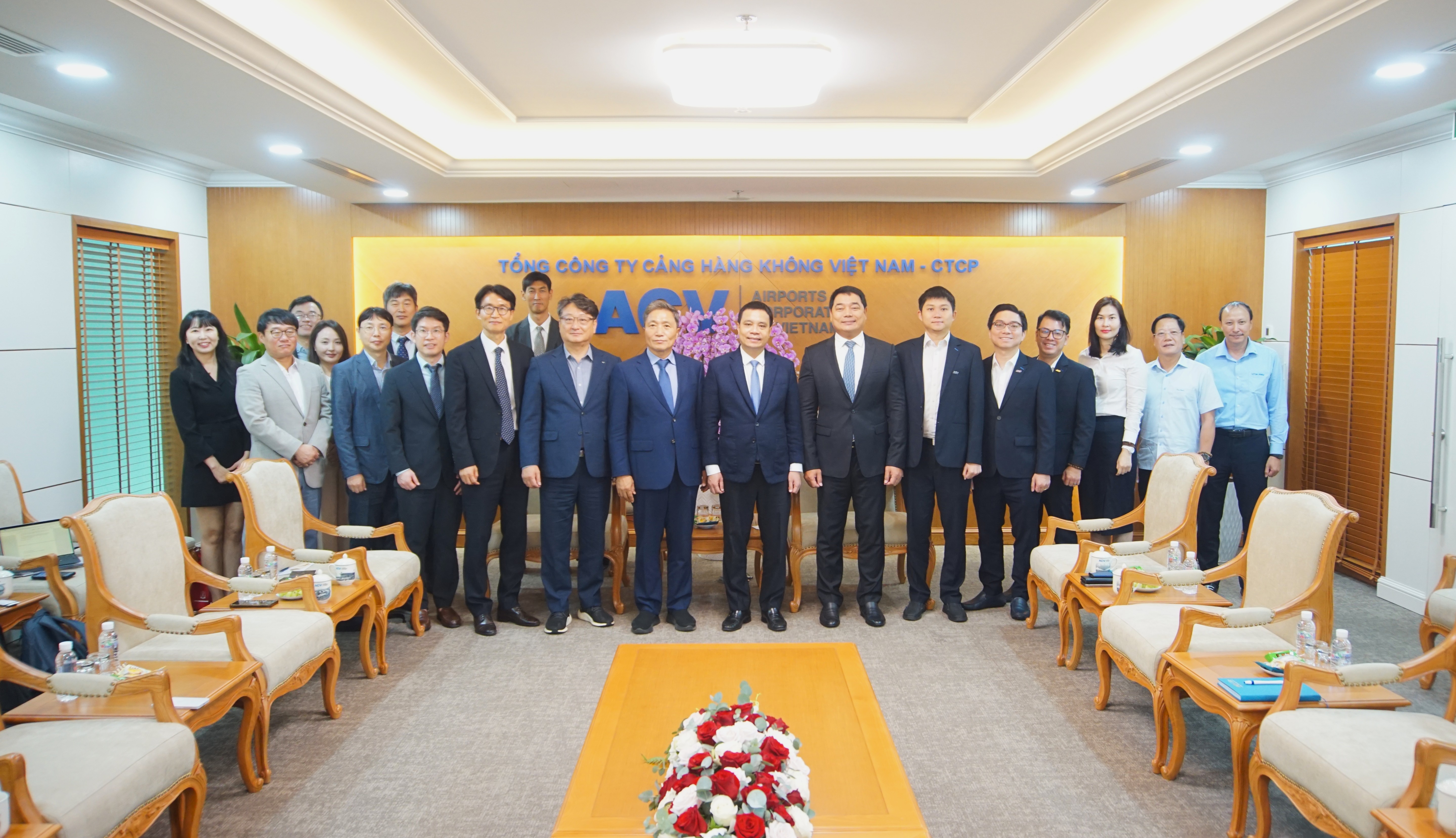 ACV tiếp đón và làm việc với đoàn lãnh đạo cấp cao Tổng công ty Cảng HKQT Incheon (IIAC)|LOCAL_PATH:crawled_data/images/featured_235d86f15cae.JPG