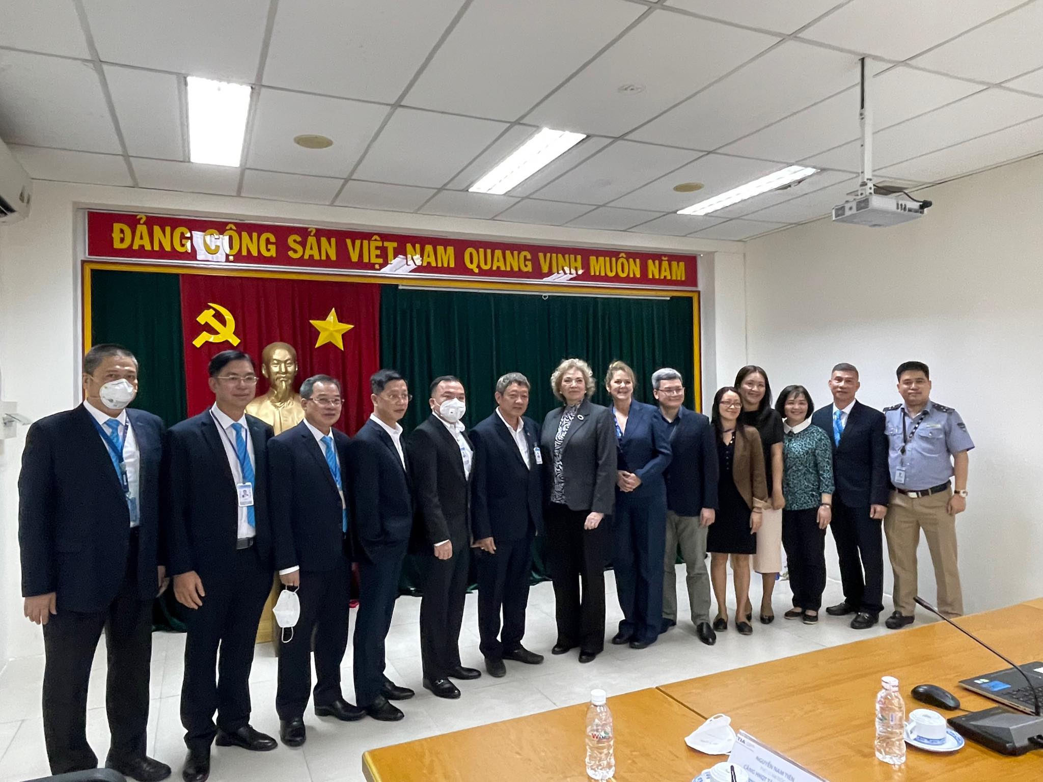 Cục An ninh vận tải Hoa Kỳ (TSA) đánh giá công tác đảm bảo an ninh hàng không tại Cảng HKQT Tân Sơn Nhất năm 2021|LOCAL_PATH:crawled_data/images/featured_254ee7481825.jpg
