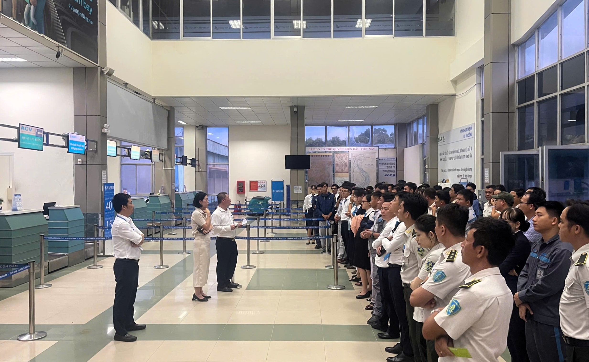 Cảng hàng không Côn Đảo tổ chức diễn tập ứng phó tình huống hệ thống làm thủ tục ngừng hoạt động tạm thời|LOCAL_PATH:crawled_data/images/featured_2594b83c4fd7.jpg