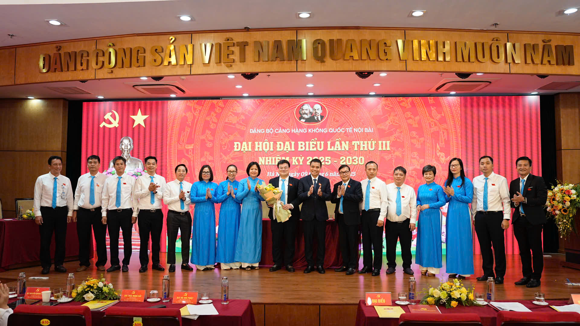 Đại hội đại biểu Đảng bộ Cảng HKQT Nội Bài lần thứ III, nhiệm kỳ 2025-2030|LOCAL_PATH:crawled_data/images/featured_2ff280cb9d56.jpg