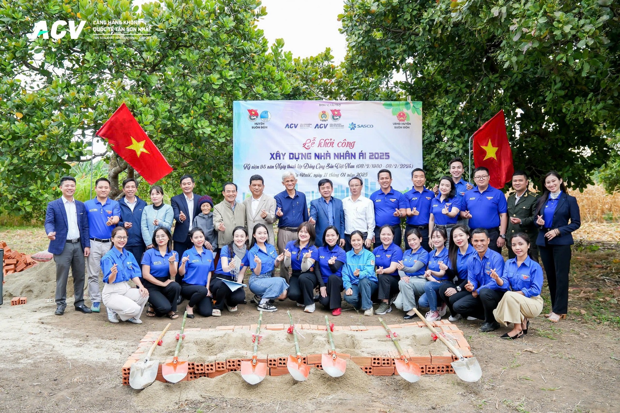Lan tỏa lòng nhân ái cùng tuổi trẻ Cảng HKQT Tân Sơn Nhất, Cảng HK Buôn Ma Thuột, Sasco với chương trình “Xuân tình nguyện"|LOCAL_PATH:crawled_data/images/featured_3191544359fa.jpg