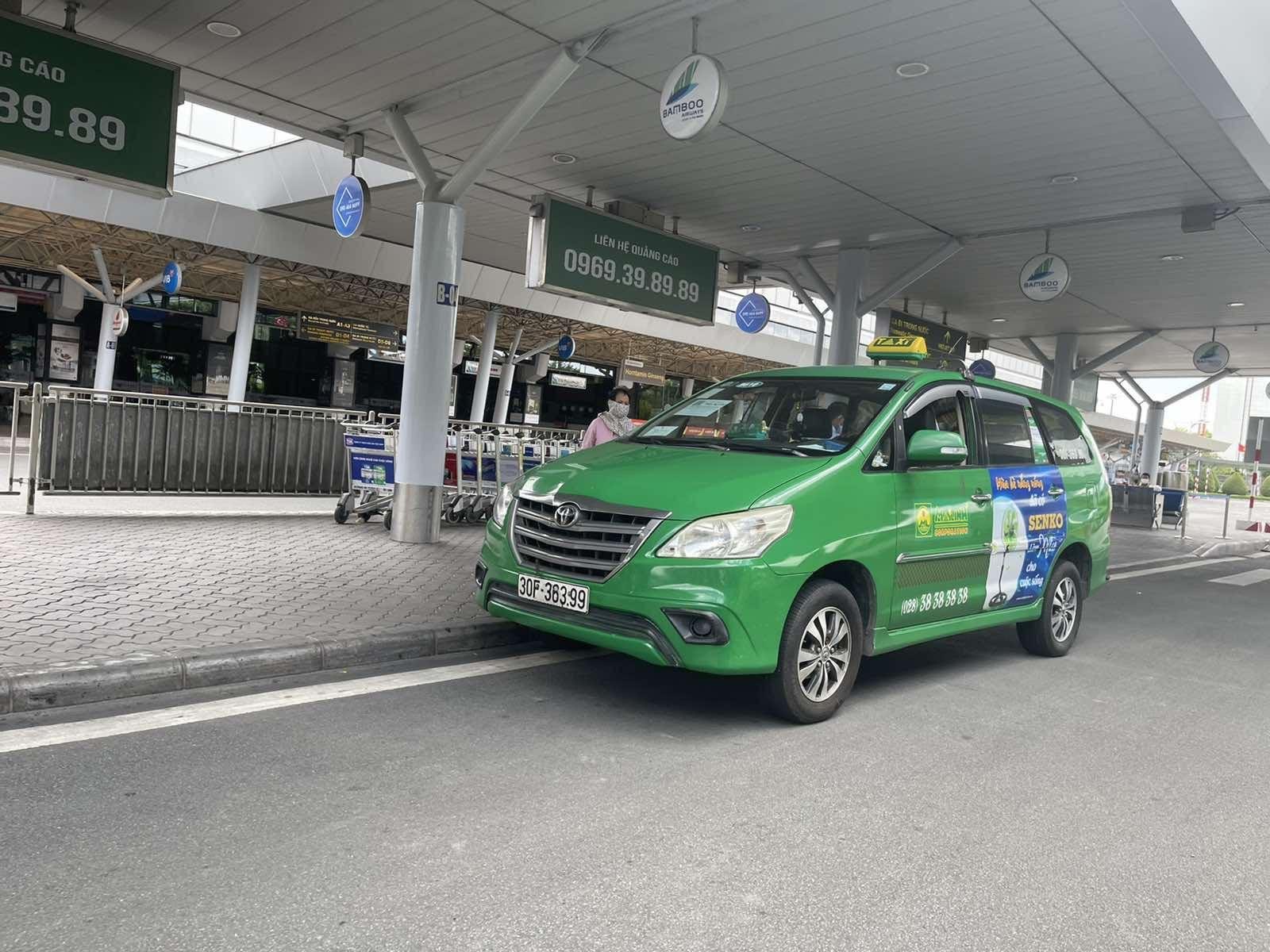 Taxi Mai Linh và Vinasun được cấp phép đưa đón hành khách đi/đến sân bay Tân Sơn Nhất trong thời gian TP.Hồ Chí Minh thực hiện Chỉ thị số 16/CT-TTg.|LOCAL_PATH:crawled_data/images/featured_320a31396a3f.jpg