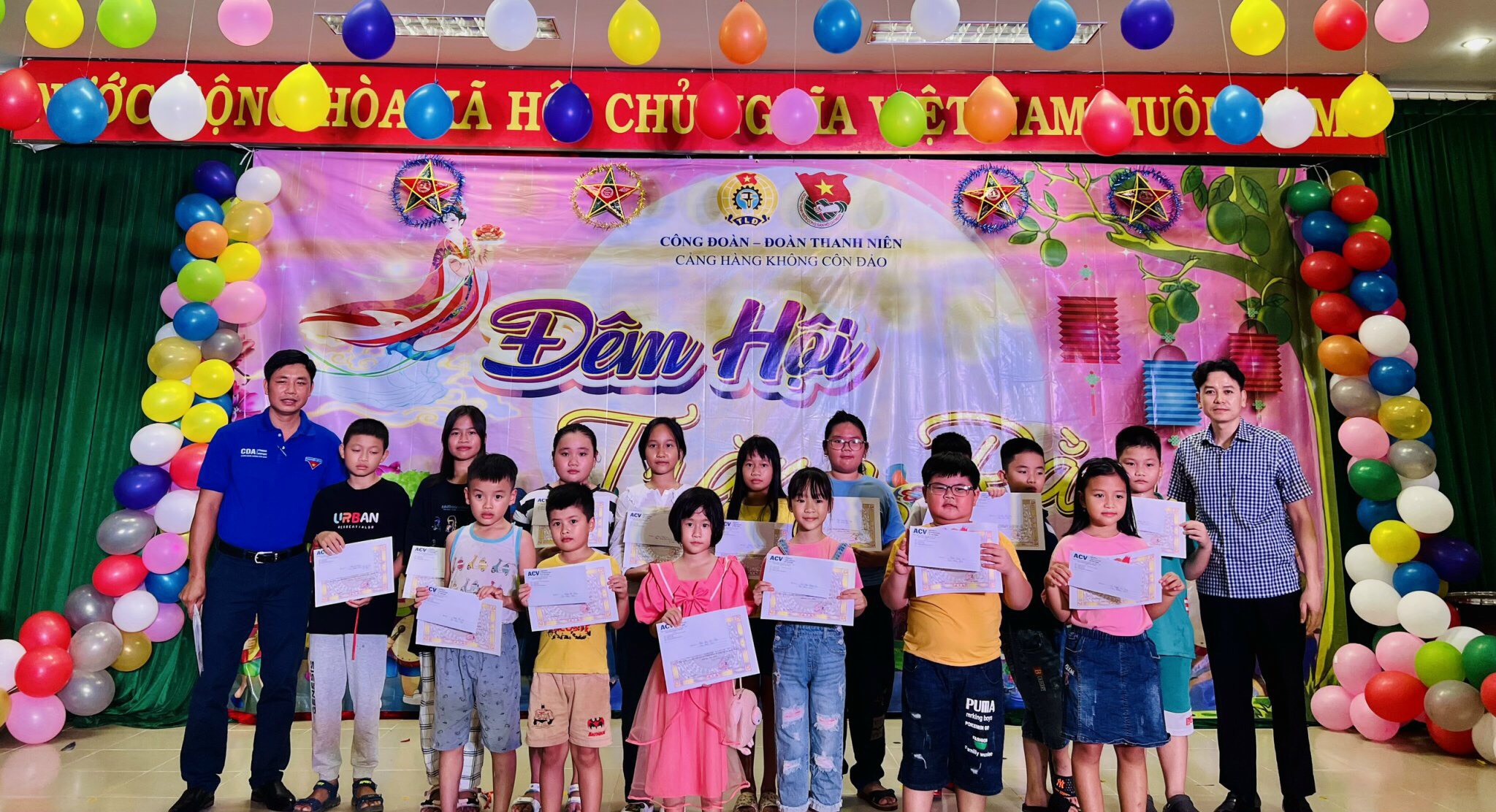 CÔNG ĐOÀN – ĐOÀN THÀNH NIÊN CẢNG HÀNG KHÔNG CÔN ĐẢO  TỔ CHỨC “ĐÊM HỘI TRĂNG RẰM” 2022|LOCAL_PATH:crawled_data/images/featured_34a109625e1a.jpg