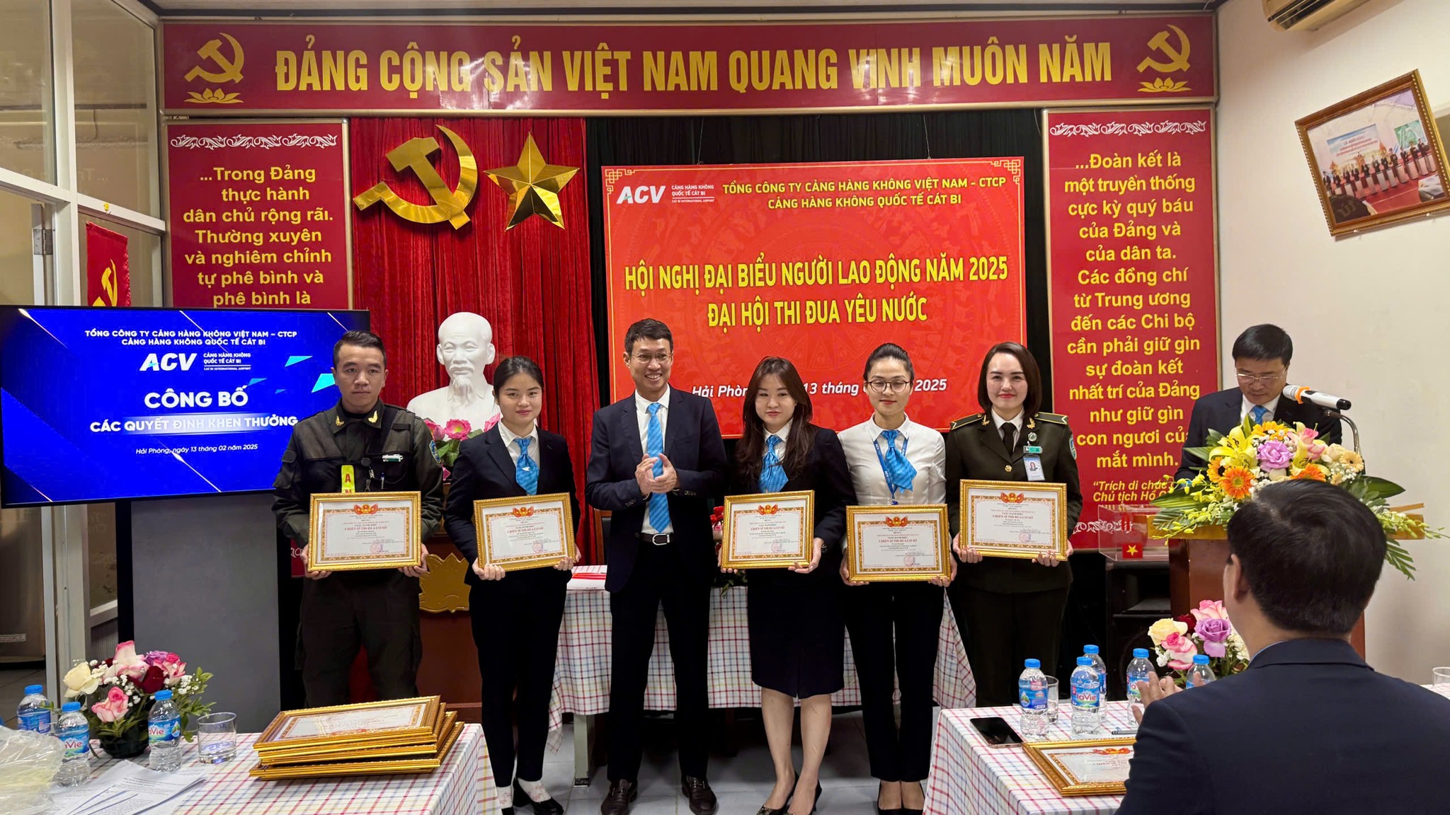 Hội nghị Tổng kết phong trào toàn dân bảo vệ an ninh Tổ quốc năm 2024, triển khai nhiệm vụ năm 2025; Hội nghị đại biểu Người lao động và Đại hội Thi đua yêu nước năm 2025 tại Cảng HKQT Cát Bi|LOCAL_PATH:crawled_data/images/featured_381dbd78cacb.jpg