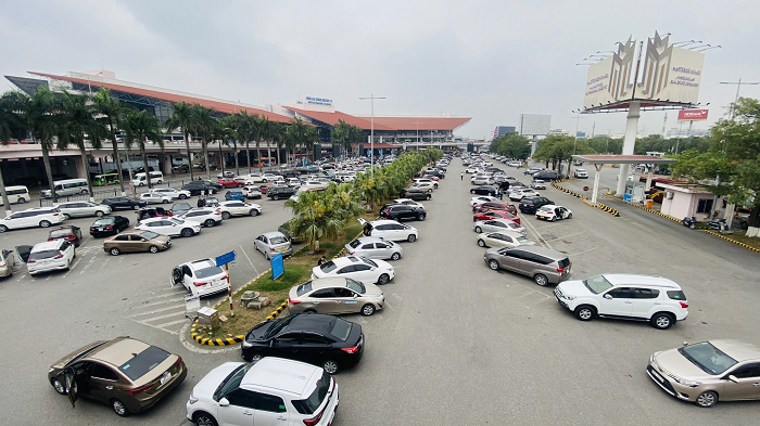CẢNG HKQT NỘI BÀI: LƯỢNG KHÁCH QUỐC TẾ VẪN TĂNG CAO, KHÁCH NỘI ĐỊA GIẢM NHẸ TRONG NGÀY LỄ CHIẾN THẮNG 30.4|LOCAL_PATH:crawled_data/images/featured_3972118f09e2.png