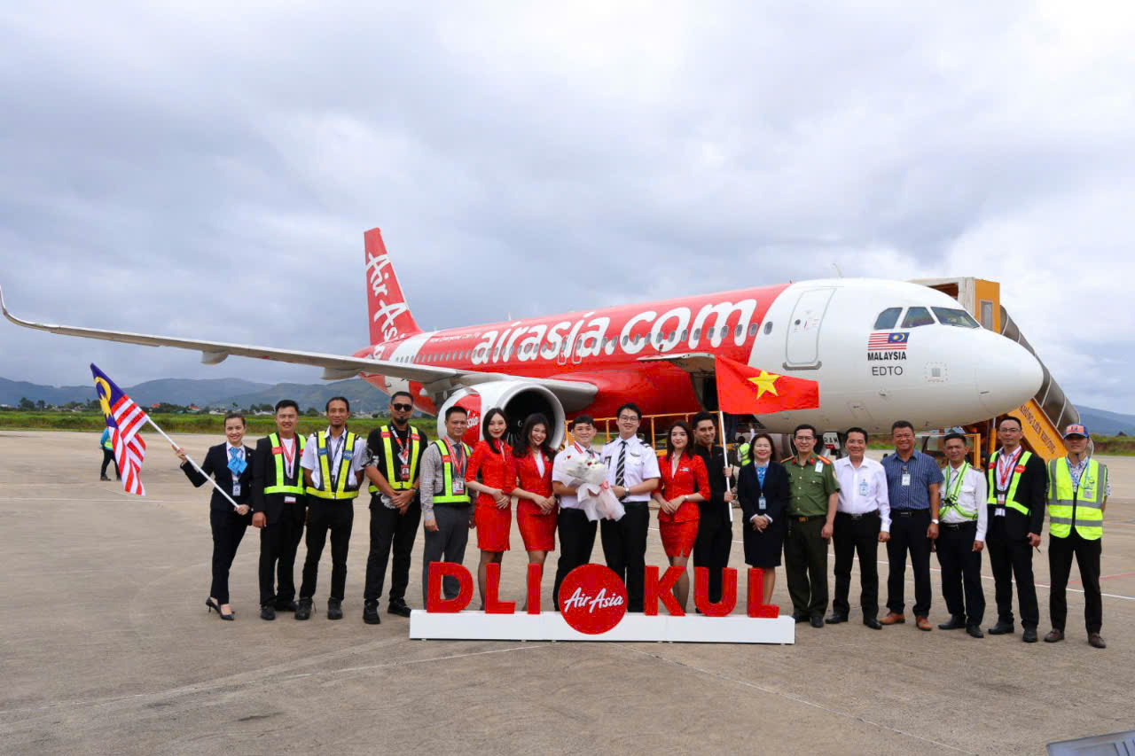 Cảng hàng không quốc tế Liên Khương chào đón Hãng hàng không Air Asia khai thác trở lại đường bay Đà Lạt – Kuala Lumpur (Malaysia)|LOCAL_PATH:crawled_data/images/featured_3998371abd2e.jpg