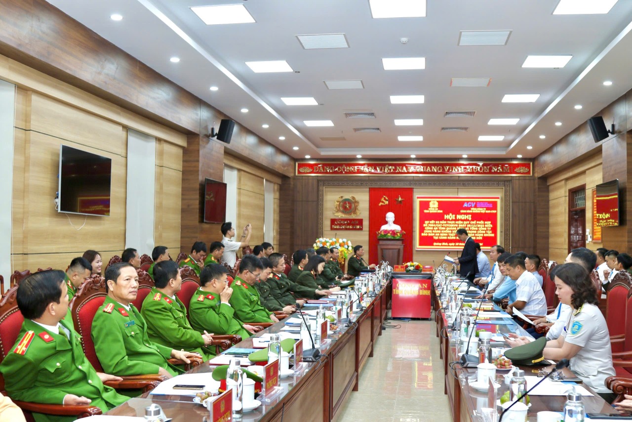 TỔNG CÔNG TY CẢNG HÀNG KHÔNG VIỆT NAM PHỐI HỢP TỔ CHỨC SƠ KẾT 02 NĂM THỰC HIỆN QUY CHẾ PHỐI HỢP VỚI CÔNG AN TỈNH QUẢNG BÌNH|LOCAL_PATH:crawled_data/images/featured_3fba601c629a.jpg