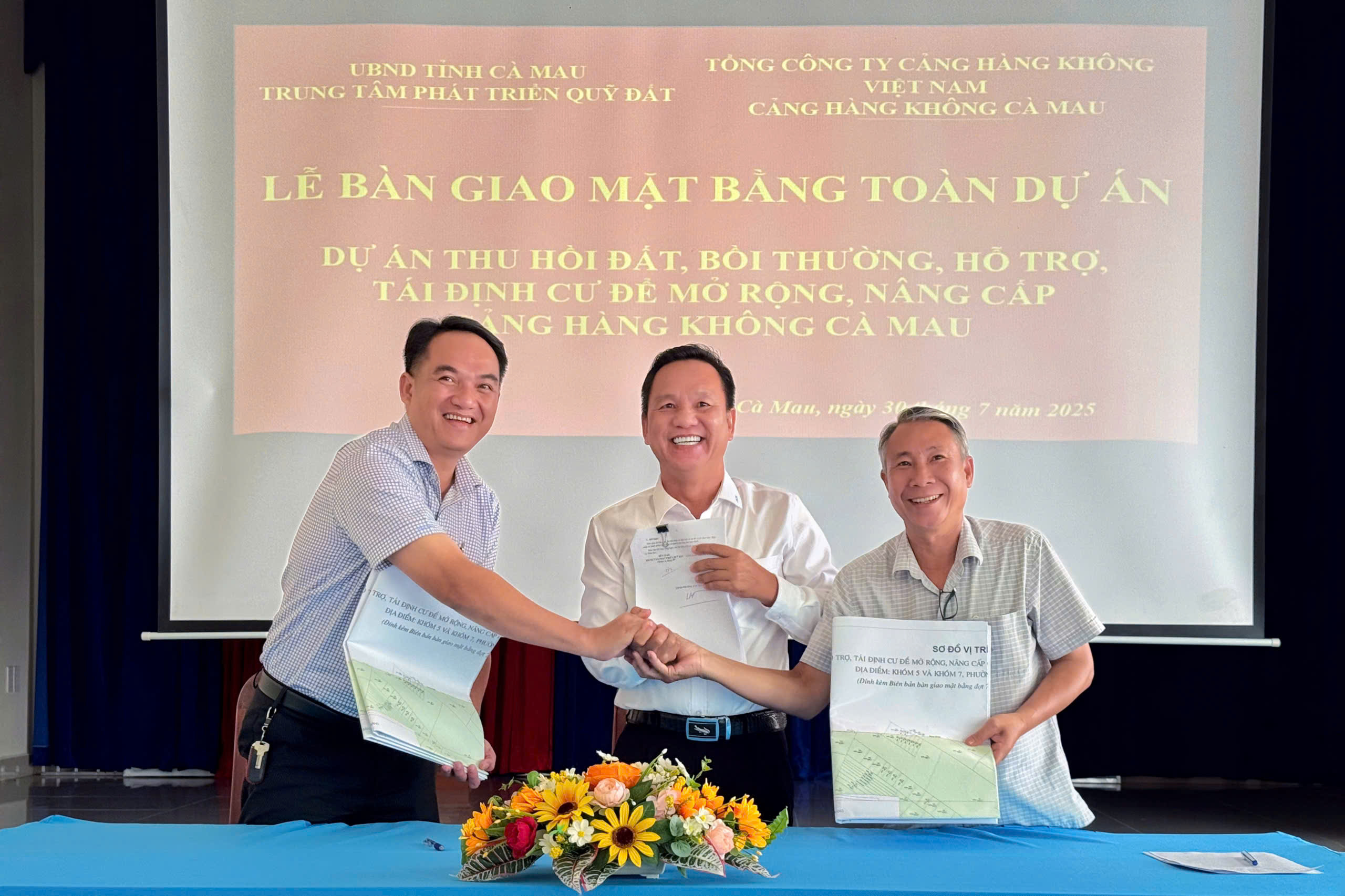 Cảng hàng không Cà Mau nhận bàn giao 100% mặt bằng, sẵn sàng triển khai dự án nâng cấp, mở rộng|LOCAL_PATH:crawled_data/images/featured_43a52411c54c.jpg