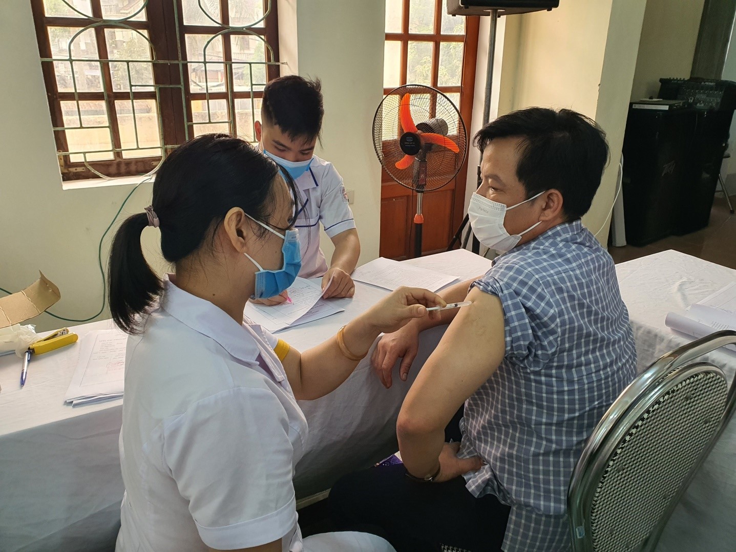 Cảng HKQT Vinh triển khai tiêm vaccine phòng Covid-19 cho toàn thể cán bộ, nhân viên|LOCAL_PATH:crawled_data/images/featured_44836d28b2c3.jpg