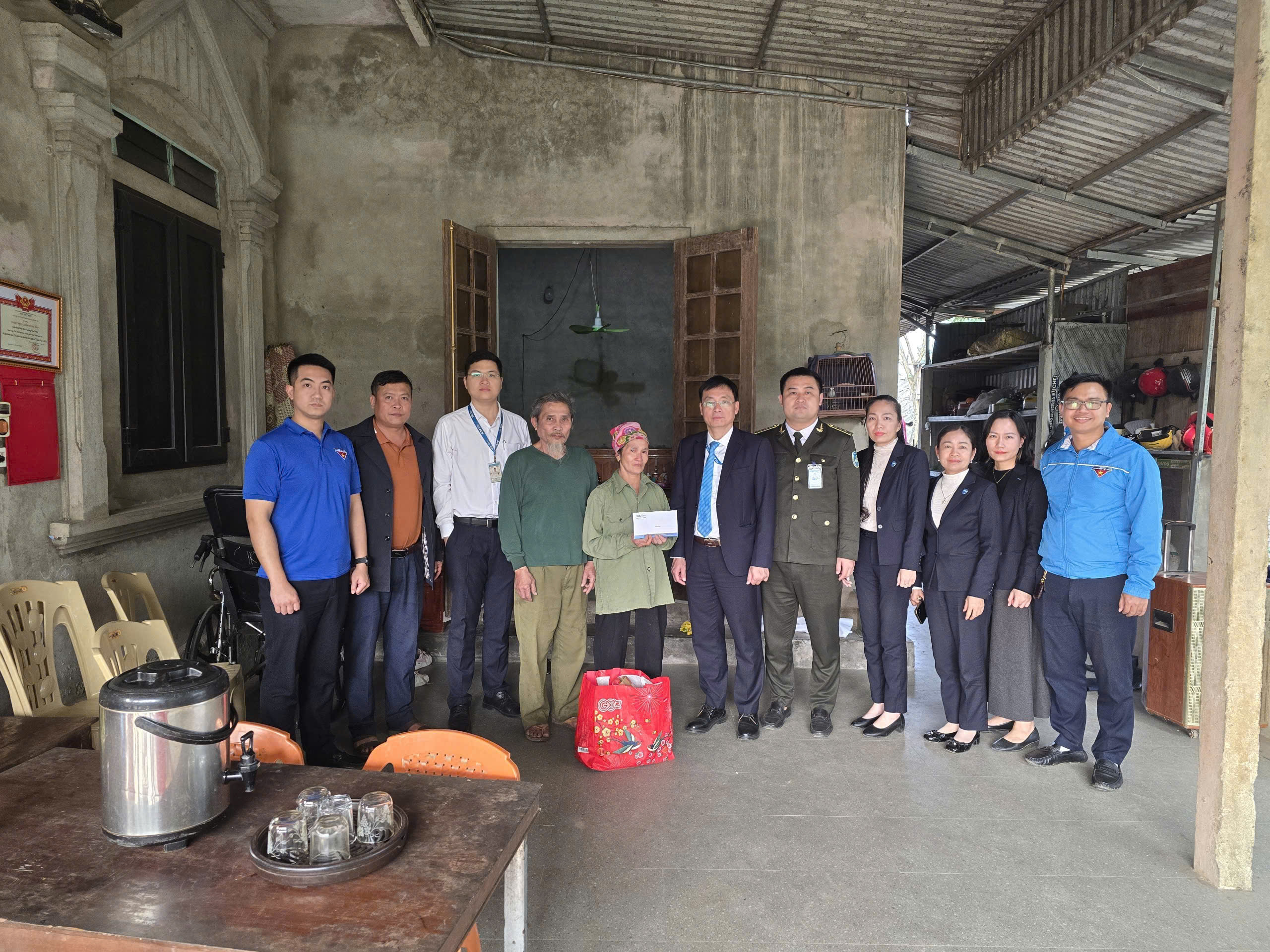 Chương trình Tết yêu thương 2025: Công đoàn - Đoàn Thanh niên Cảng hàng không quốc tế Vinh mang đến niềm vui cho cộng đồng|LOCAL_PATH:crawled_data/images/featured_468267dcab17.jpg