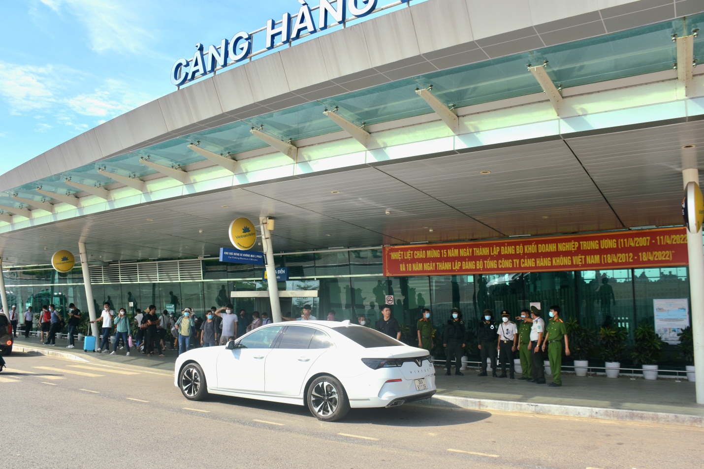 THÔNG BÁO: Về việc tuyển dụng lao động (gia hạn)|LOCAL_PATH:crawled_data/images/featured_489a812ffa06.jpg
