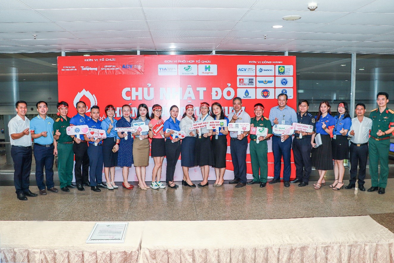 Đoàn viên thanh niên Cảng HKQT Tân Sơn Nhất tích cực hưởng ứng "Ngày chủ nhật đỏ" năm 2024|LOCAL_PATH:crawled_data/images/featured_495dd70da135.jpg