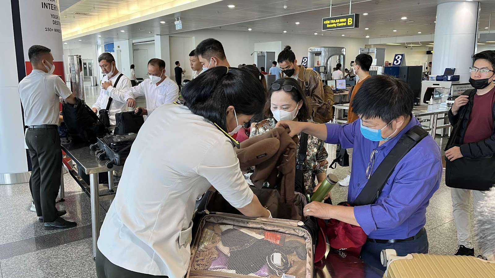 Tăng cường kiểm tra chất lỏng đối với hành lý xách tay trên các chuyến bay quốc tế từ Hà Nội đến Úc|LOCAL_PATH:crawled_data/images/featured_49c462f839b3.jpg