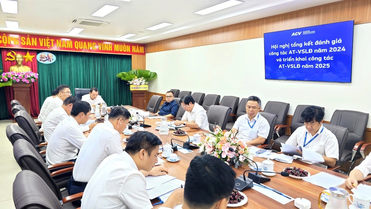 Cảng HKQT Tân Sơn Nhất tổng kết công tác an toàn vệ sinh lao động năm 2024|LOCAL_PATH:crawled_data/images/featured_4b80bc0aa1f6.jpg