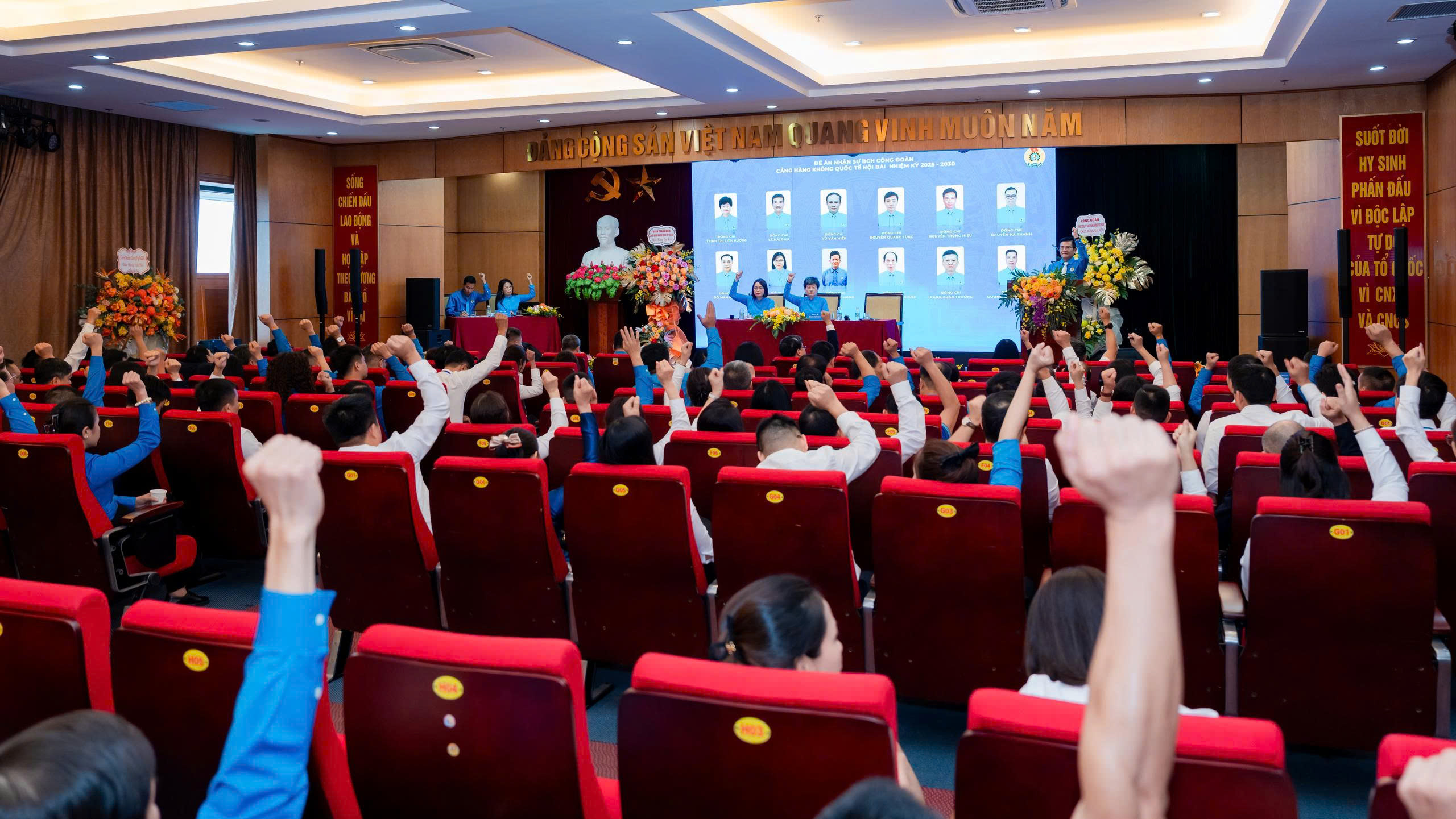 Đại hội Công đoàn Cảng HKQT Nội Bài lần thứ IV: Khí thế mới, động lực mới, sẵn sàng chinh phục những đỉnh cao|LOCAL_PATH:crawled_data/images/featured_4dd37acf9a92.jpg