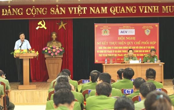 Hội nghị sơ kết thực hiện quy chế phối hợp bảo đảm an ninh, trật tự an toàn xã hội và PCCC, cứu nạn cứu hộ tại Cảng HKQT Đà Nẵng|LOCAL_PATH:crawled_data/images/featured_4e4ea1b125bb.jpg