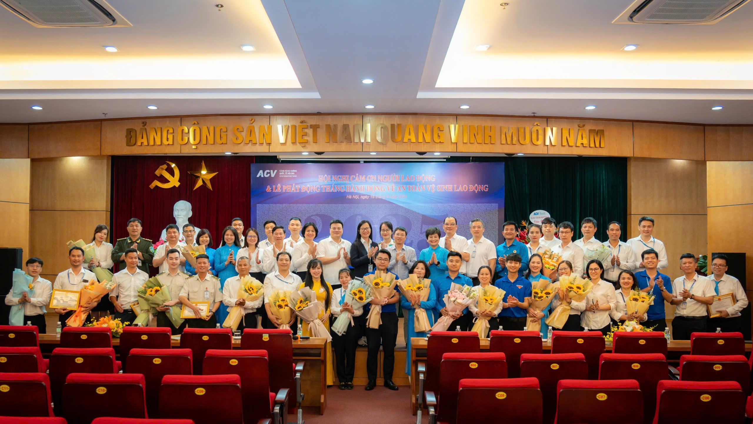 Hội nghị “Cảm ơn người lao động” của Cảng HKQT Nội Bài|LOCAL_PATH:crawled_data/images/featured_4ed1e78bf371.jpg