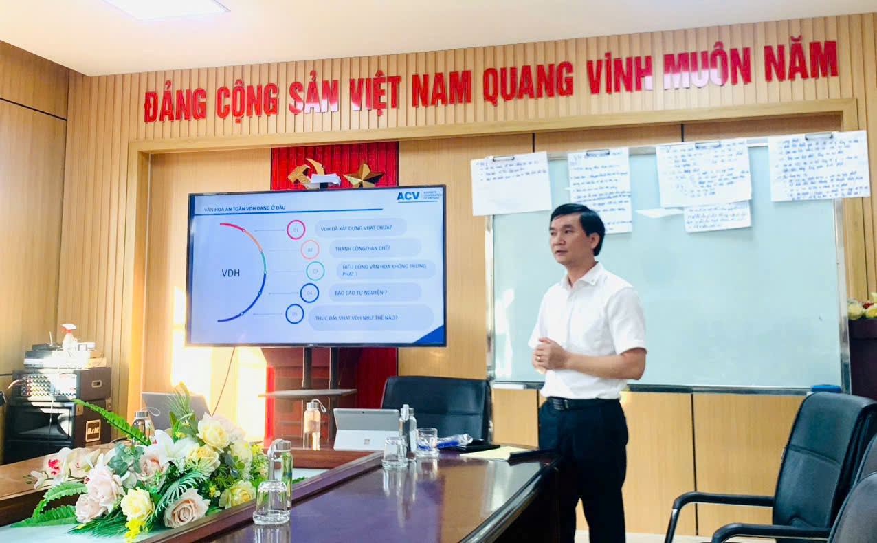 CẢNG HÀNG KHÔNG ĐỒNG HỚI NÂNG CAO CHẤT LƯỢNG NGUỒN NHÂN LỰC TỪ CÔNG TÁC HUẤN LUYỆN NỘI BỘ|LOCAL_PATH:crawled_data/images/featured_4feb9462044b.jpg