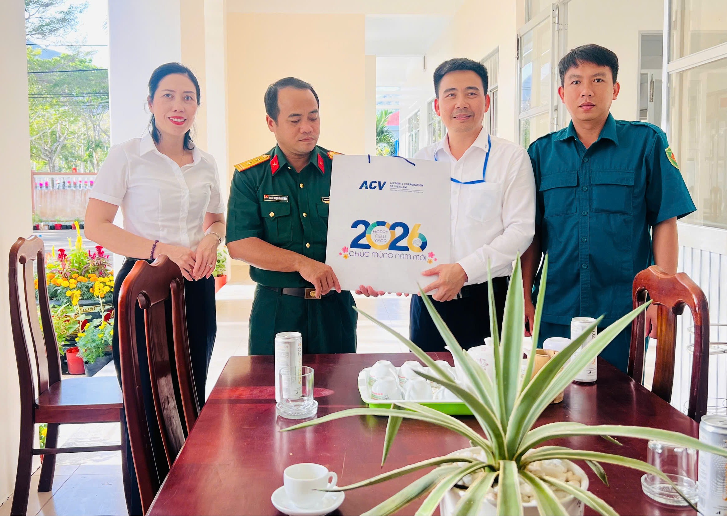 CẢNG HÀNG KHÔNG CÔN ĐẢO THĂM HỎI VÀ CHÚC TẾT CÁC CƠ QUAN, ĐƠN VỊ NHÂN DỊP XUÂN BÍNH NGỌ 2026|LOCAL_PATH:crawled_data/images/featured_5182f3419f92.jpg