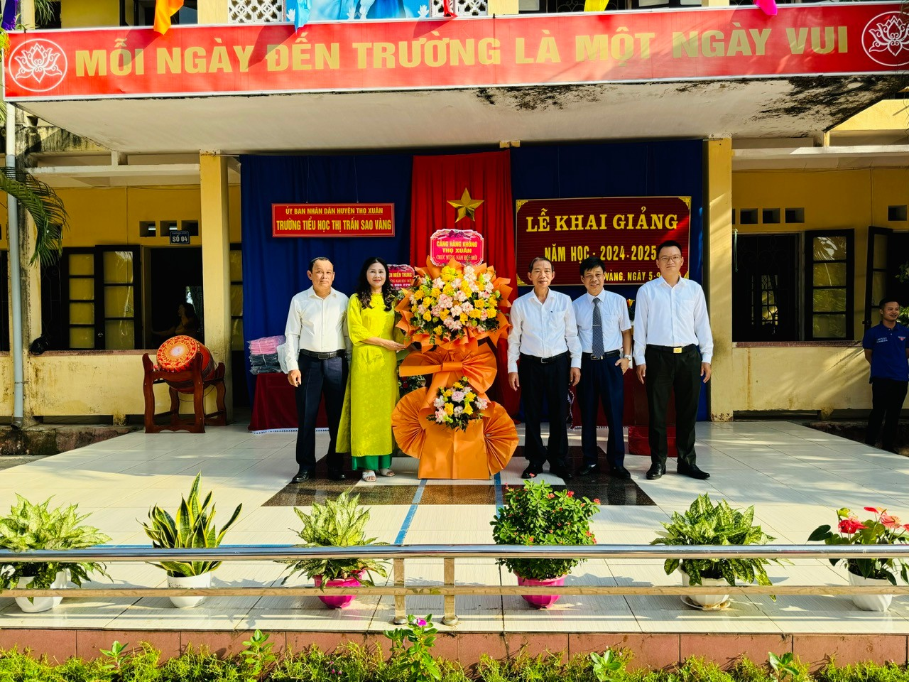 CẢNG HK THỌ XUÂN: DỰ LỄ KHAI GIẢNG NĂM HỌC MỚI TẠI CÁC TRƯỜNG TRÊN ĐỊA BÀN HUYỆN THỌ XUÂN|LOCAL_PATH:crawled_data/images/featured_5346a8b6c788.png