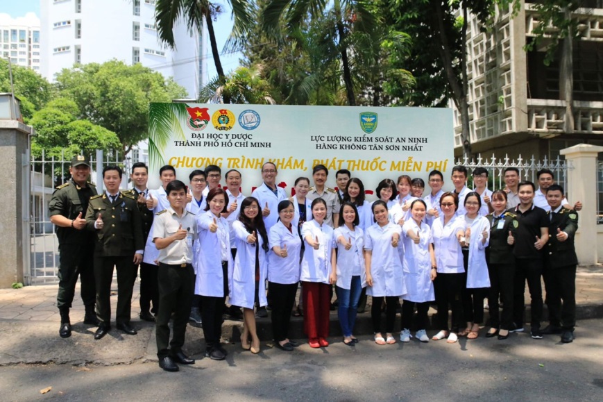 Lực lượng An ninh hàng không Tân Sơn Nhất: Tổ chức chương trình khám, phát thuốc miễn phí cho bà con có hoàn cảnh khó khăn tại Bến Tre|LOCAL_PATH:crawled_data/images/featured_556de0f2f261.jpg