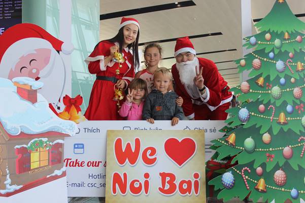 Cảng HKQT Nội Bài tổ chức nhiều hoạt động phục vụ hành khách trong dịp Giáng sinh và năm mới 2018|LOCAL_PATH:crawled_data/images/featured_57094788f6d6.jpg