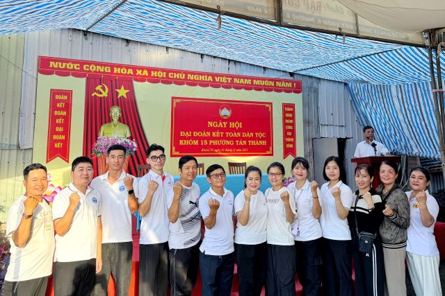 CẢNG HÀNG KHÔNG CÀ MAU THAM GIA NGÀY HỘI ĐẠI ĐOÀN KẾT TOÀN DÂN TỘC|LOCAL_PATH:crawled_data/images/featured_580368acc2a7.jpg