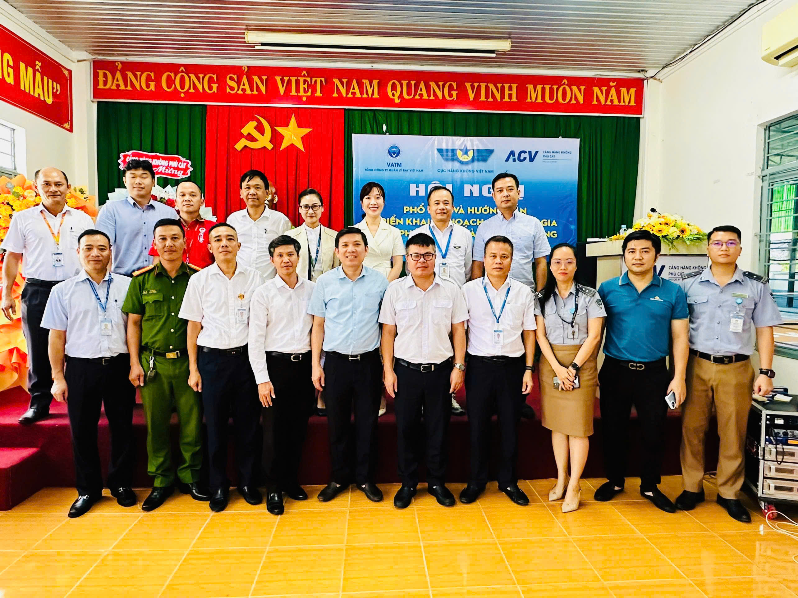 Hội nghị phổ biến hướng dẫn triển khai kế hoạch cấp quốc gia ứng phó tai nạn tàu bay dân dụng tại Cảng hàng không Phù Cát|LOCAL_PATH:crawled_data/images/featured_58fe53b2e42f.jpg