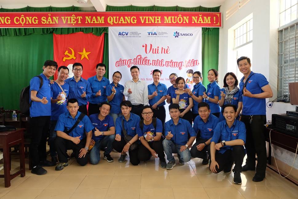 Đoàn Thanh niên ACV: Tổ chức chương trình “Vui hè cùng thiếu nhi vùng biên năm 2018”|LOCAL_PATH:crawled_data/images/featured_5a7d3ac108c0.jpg